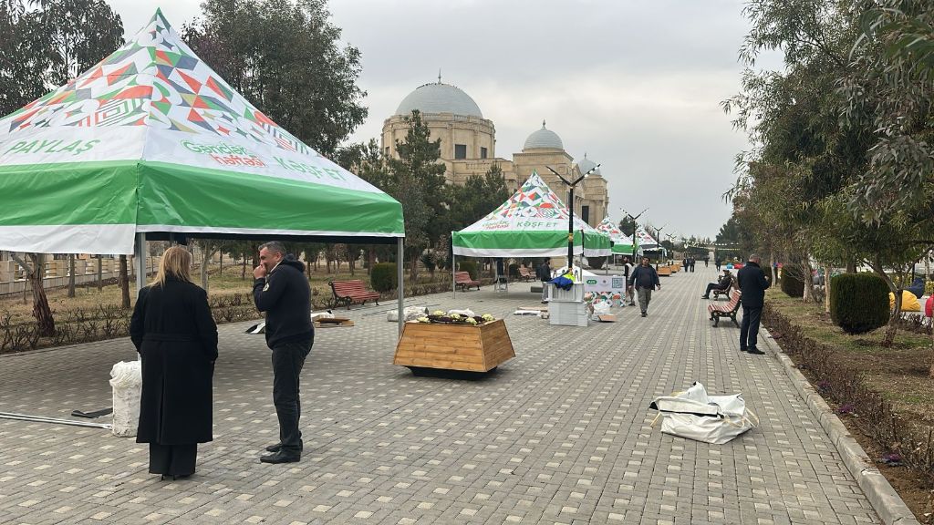 Ganja park youth tents Gənclər Həftəsi setup